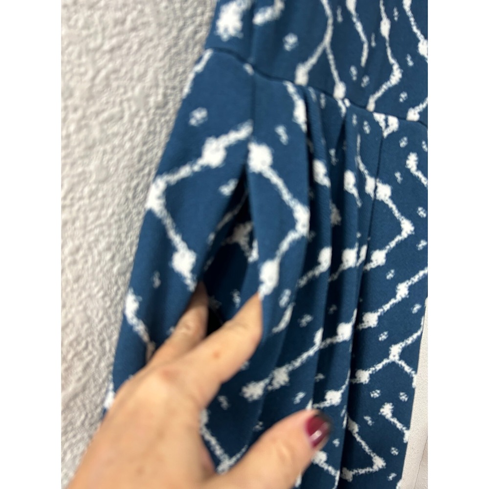 LuLaRoe Blue White Geometric Print Fit Flare Midi Dress Short Sleeve Pockets - Picture 3 of 10